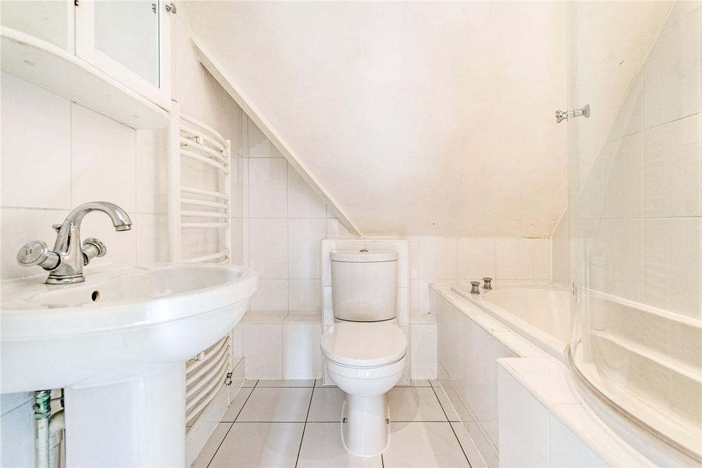 En-Suite Bathroom