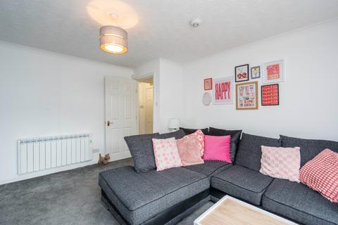 2 bedroom ground floor flat for sale, Waverley Crescent, Livingston, West Lothian, EH54 8JR