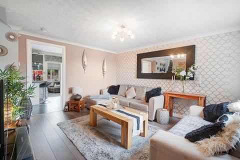 undefined, Pearson Avenue, Dennyloanhead FK4