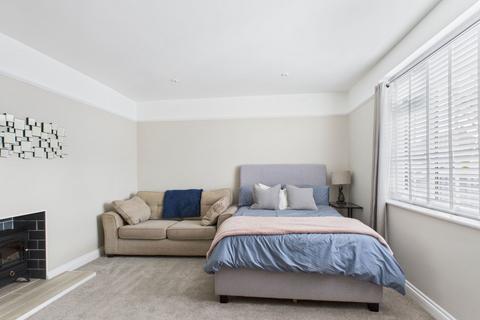 24 Barton Drive, Paignton, TQ3 3SH