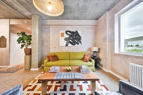 undefined, The Curve, Ladbroke Grove, London, W10