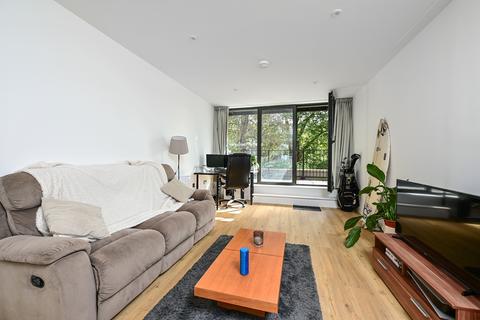 undefined, Farnborough Road, Farnborough, GU14