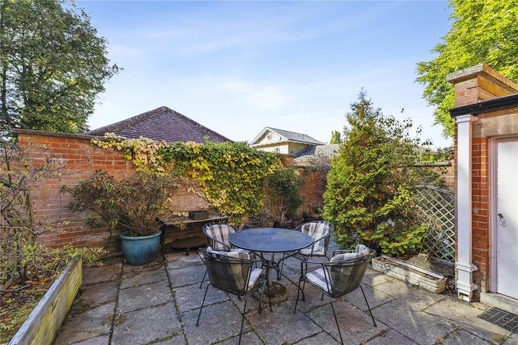 Private Courtyard