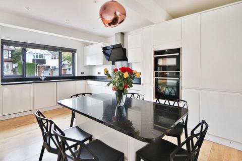 undefined, Robin Hood Lane, London