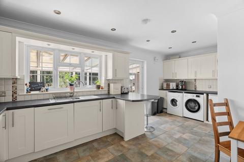 4 bedroom detached bungalow for sale, Howards Lane, Cardinals Green