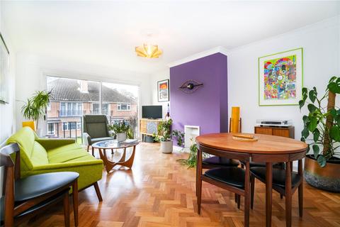 3 bedroom apartment for sale, Shaef Way, Teddington, Middlesex, TW11