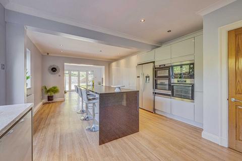 5 bedroom detached house for sale, Hullbridge Road, Rayleigh, SS6
