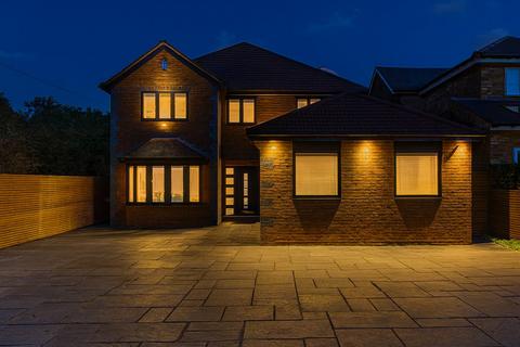 5 bedroom detached house for sale, Hullbridge Road, Rayleigh, SS6