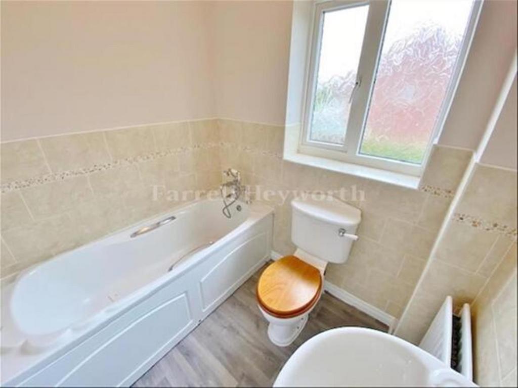 Main bathroom
