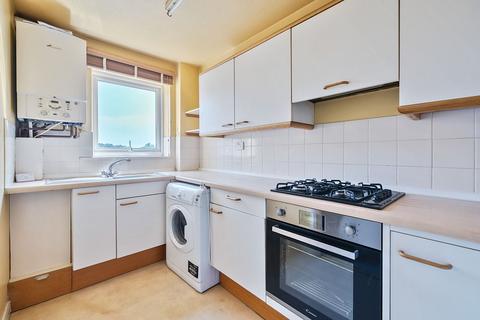2 bedroom retirement property for sale, Tower Street, Kingsdale Court, SO23