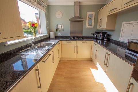 undefined, Lincoln Close, Feniton