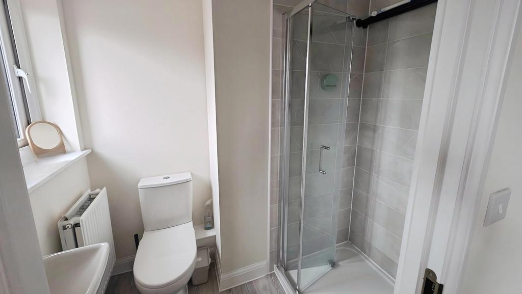 Pbox-bathroom-346126.jpg