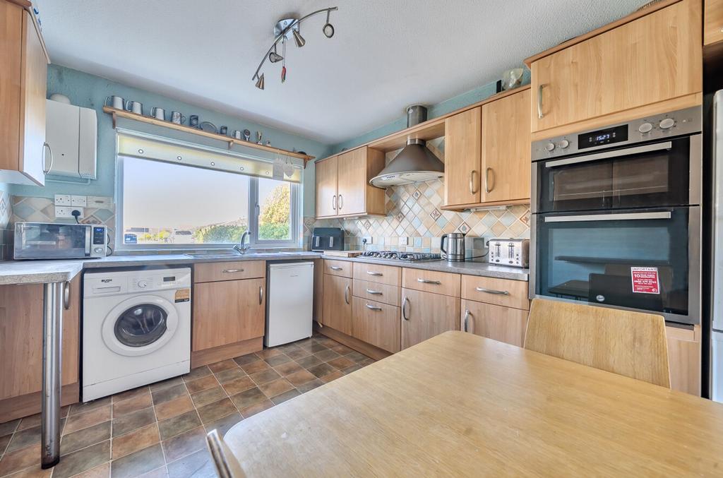 Kitchen breakfast room