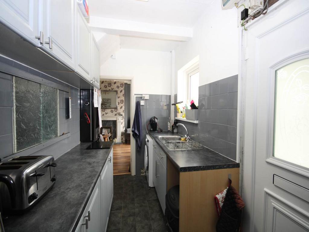 Kitchen 2