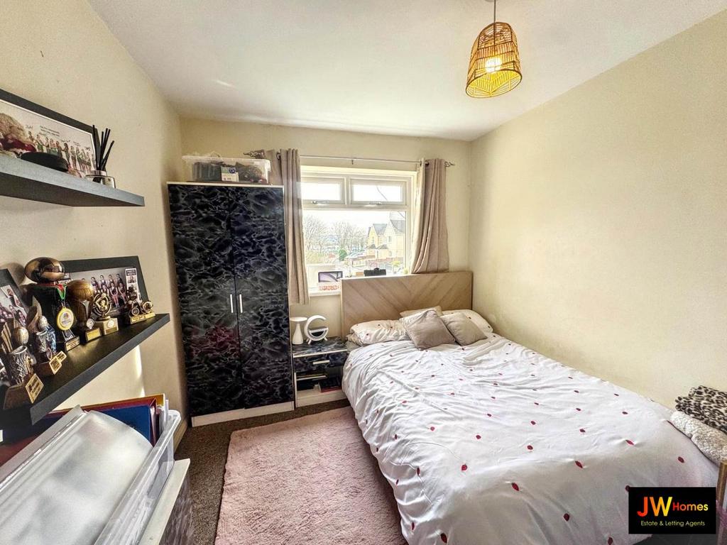 Bedroom 2 (10)