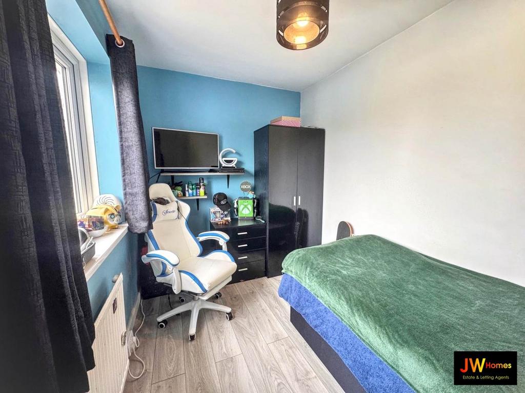 Bedroom 3 (10)