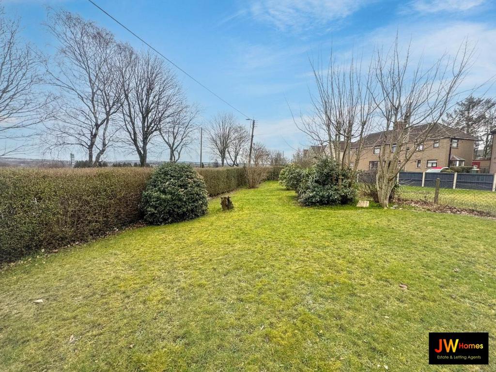 Front garden (1)