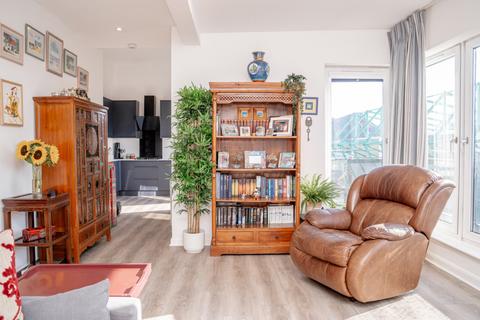 2 bedroom flat for sale, 13/17 Hawkhill Close, Edinburgh, EH7