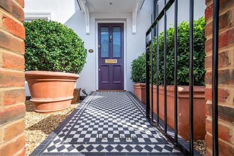 3 bedroom end of terrace house for sale, Shipbourne Road, Tonbridge