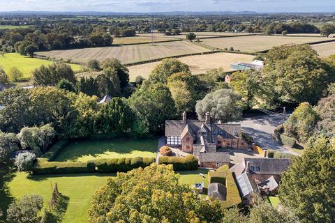 4 bedroom detached house for sale, Warrington Road, Great Budworth, CW9