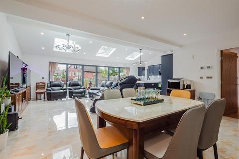 4 bedroom semi-detached house for sale, The Mount, Hale Barns, Altrincham