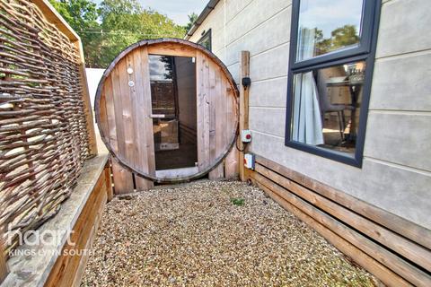 undefined, Holme Road, Stowbridge