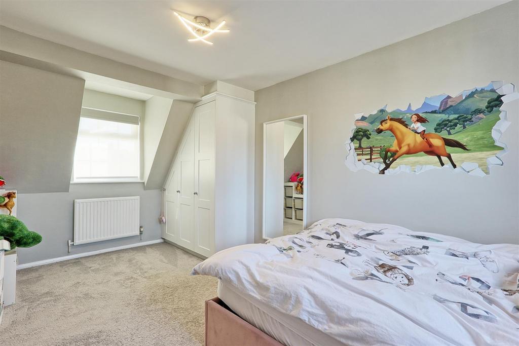 IMG 6850 1 2 easy HDR-interior3.jpg