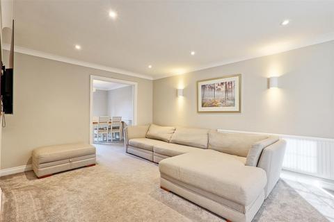 4 bedroom detached house for sale, Wisdoms Green, Coggeshall, Colchester