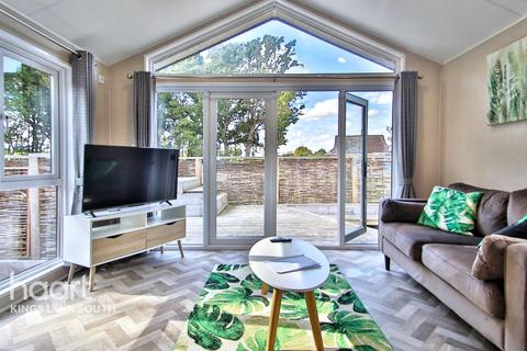 undefined, Holme Road, Stowbridge