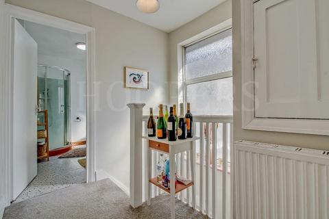 2 bedroom maisonette for sale, Tanfield Avenue, Neasden, London, NW2