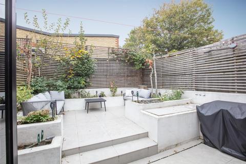 2 bedroom flat for sale, Kirkwood Road, Nunhead, SE15
