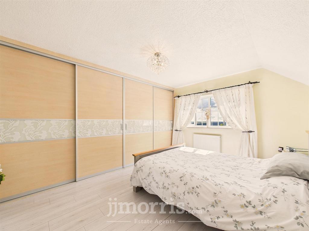 CAM02878 G0-PR0085-STILL033.jpg