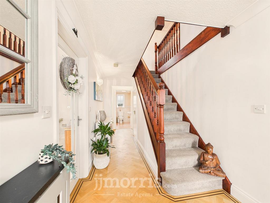 CAM02878 G0-PR0085-STILL020.jpg