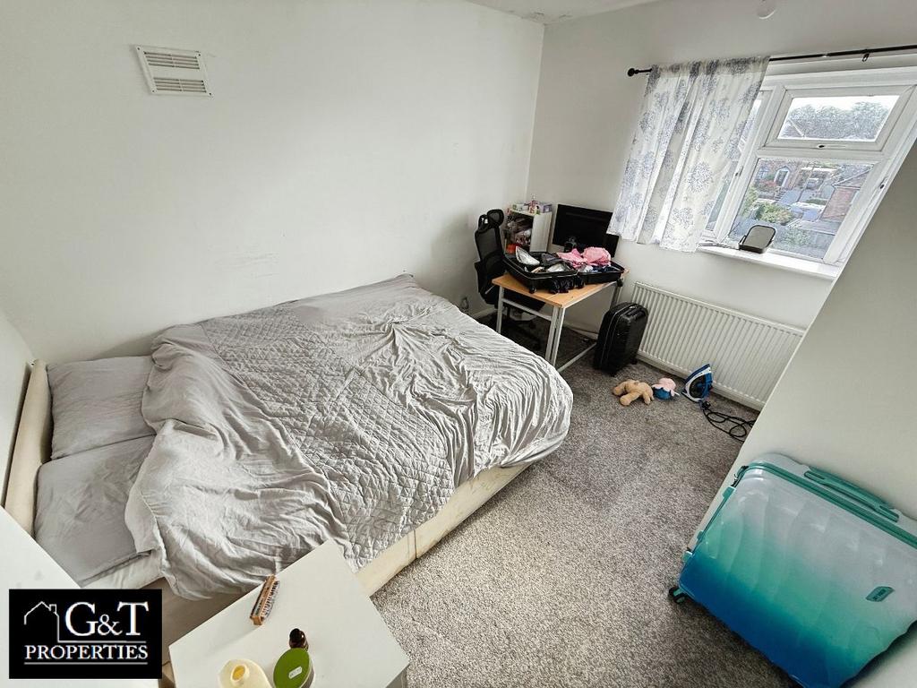 Second bedroom