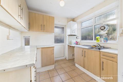 3 bedroom semi-detached house for sale, Calder Gardens, Middlesex HA8