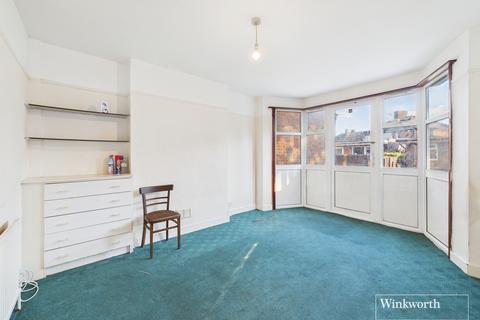 3 bedroom semi-detached house for sale, Calder Gardens, Middlesex HA8