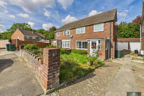 undefined, West Avenue, Crawley RH10