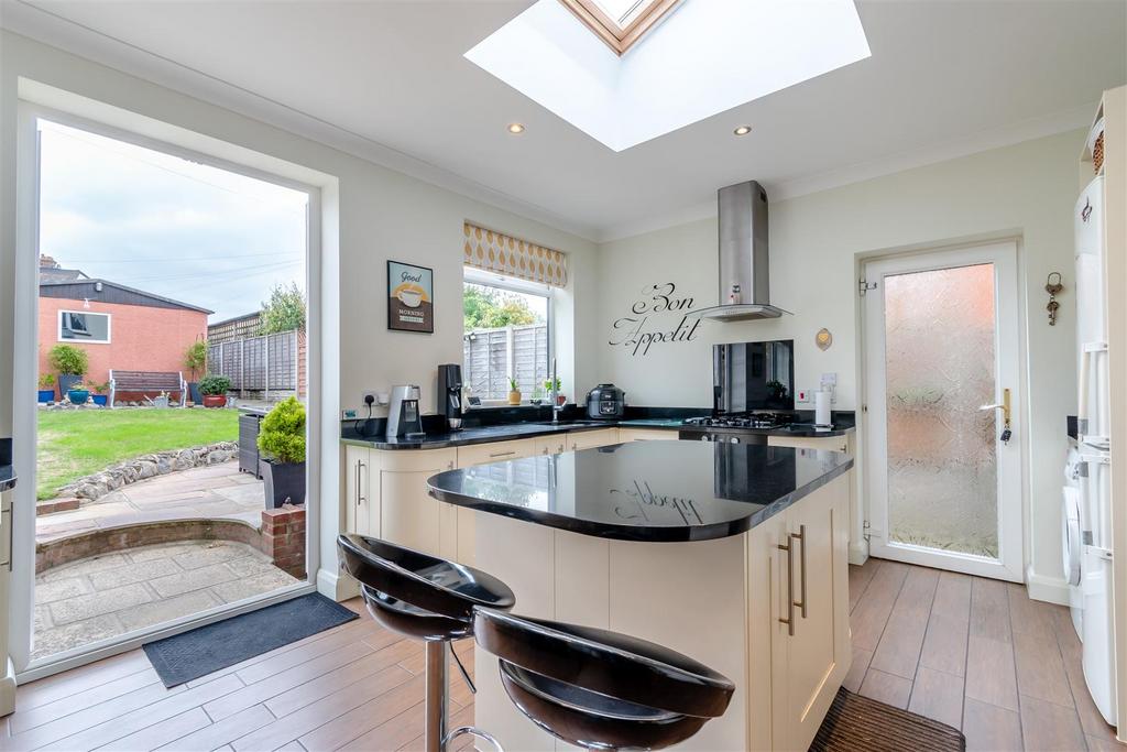 8664282-interior11.jpg