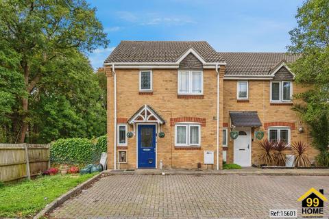 3 bedroom semi-detached house for sale, Grebe Close, Waterlooville, PO8