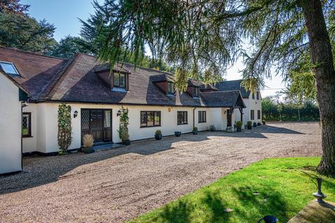 undefined, Hambleden, Henley-on-Thames, Buckinghamshire, RG9