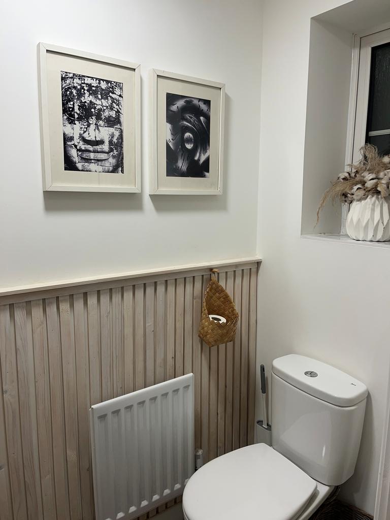 Cloakroom 1