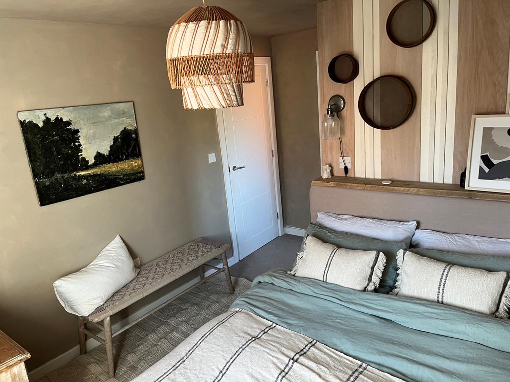 Bedroom 1a
