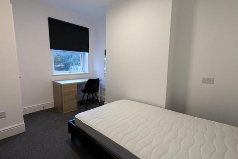 1 bedroom in a house share to rent, Room 2, 25 Beeston Road Dunkirk Nottingham