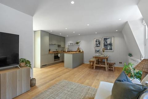 Bingham Place, London W1U