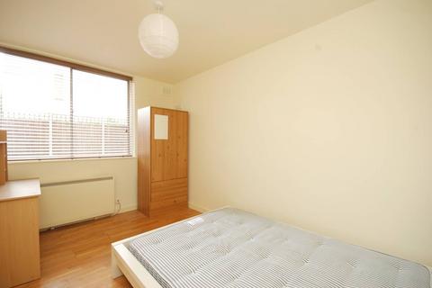 2 bedroom flat to rent, Dinerman Court, St John's Wood, London, NW8