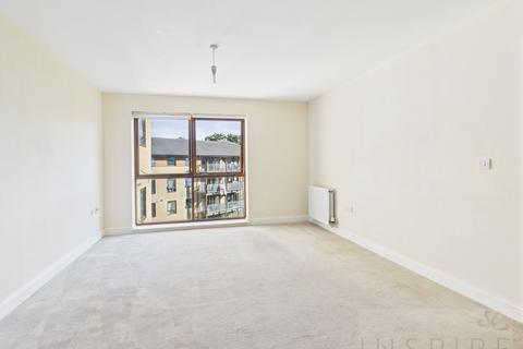2 bedroom apartment to rent, Commonwealth Drive, Crawley RH10