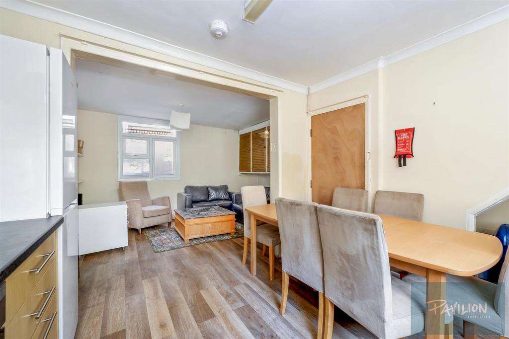 St Mary Magdalene Street, 42-011.JPG