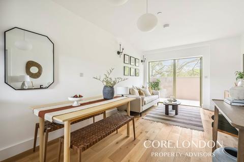 1 bedroom apartment for sale, Sidings Apartments, London, W3