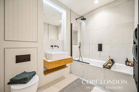 1 bedroom apartment for sale, Sidings Apartments, London, W3