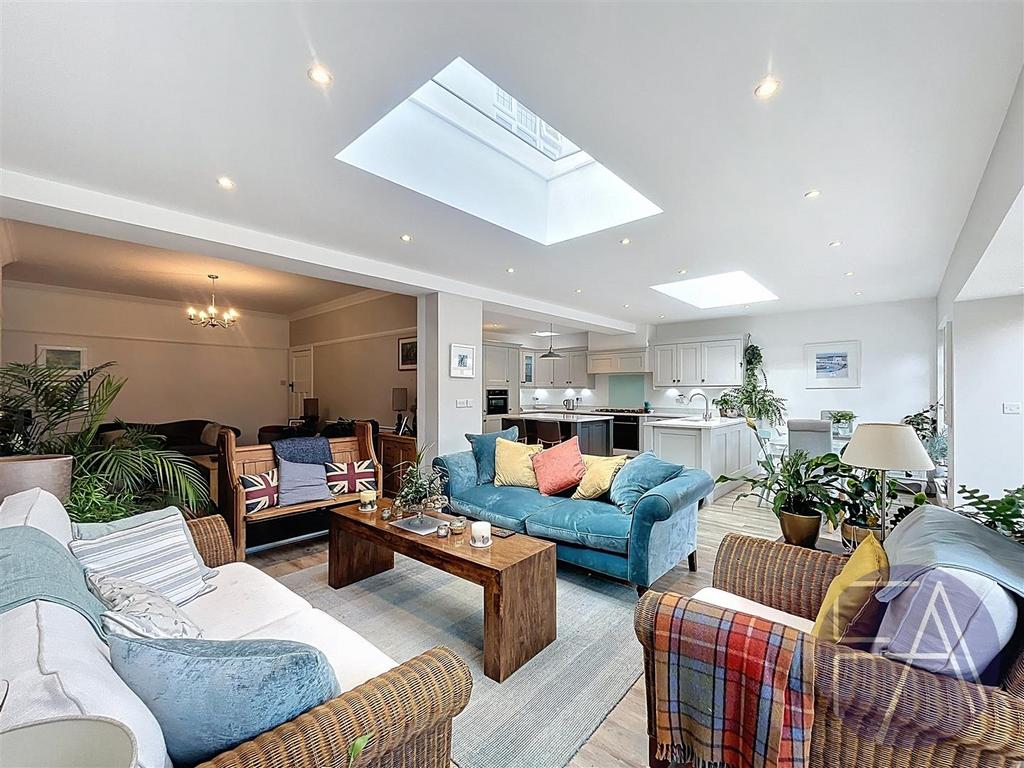Kitchen/Lounge